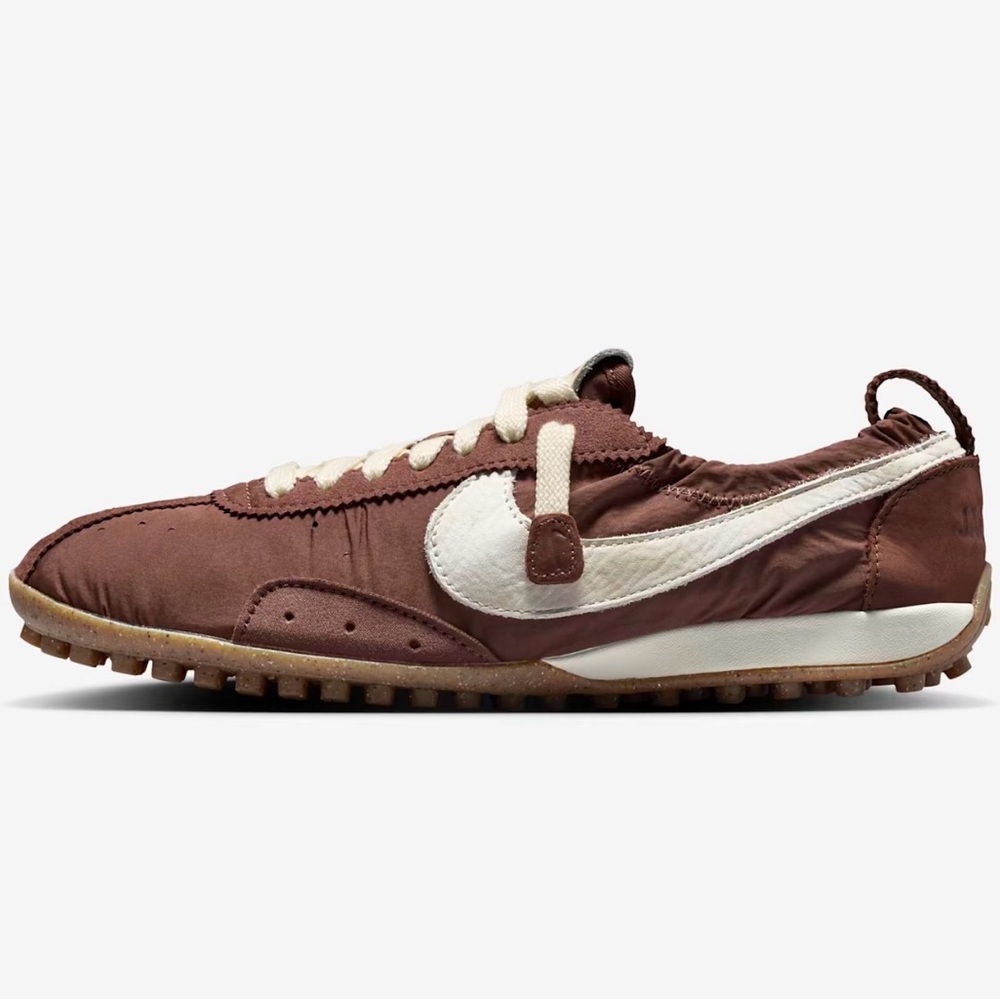 Nike Men's Brown and Cream Retro Waffle Runner